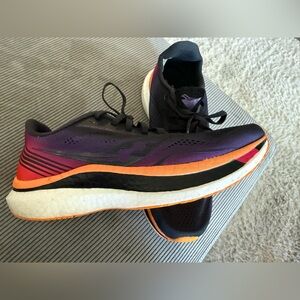 Women’s Saucony Endorphin Pro Running Shoes, hardly worn